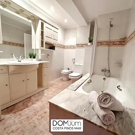 Domuum Holidays - Costa Pinos * Salou
